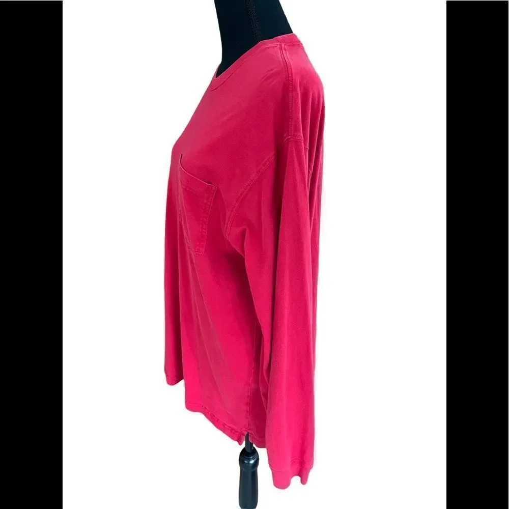 DULUTH Trading  Co red Longtail tee, size M